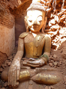 22_Buddha in the mountains